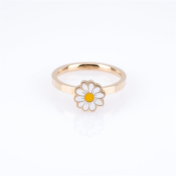 Subtle Spinning Daisy Ring